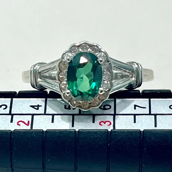 1.5ct Genuine Tsavorite 14KGP Ring - Picture 2 of 3
